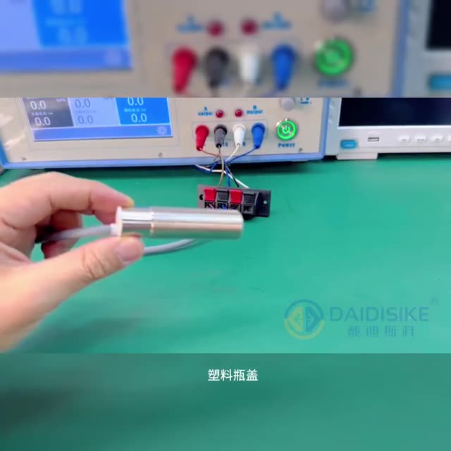 R18 电容式接近开关演示 视频封面
