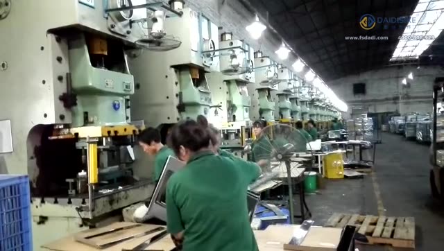 中山某灯饰冲压厂·DQA 系列安全光栅应用 视频封面